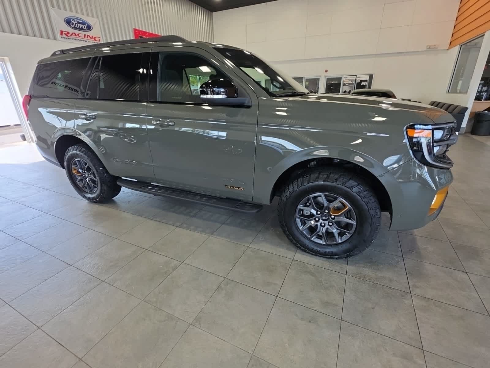 Used 2025 Ford Expedition Tremor AWD/4WD image 5