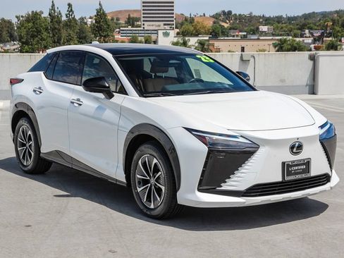 Certified 2023 Lexus RZ 450e Premium w/ Technology Package AWD/4WD image 3