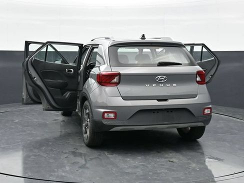 Used 2020 Hyundai Venue SEL w/ Convenience + Premium Package FWD image 41