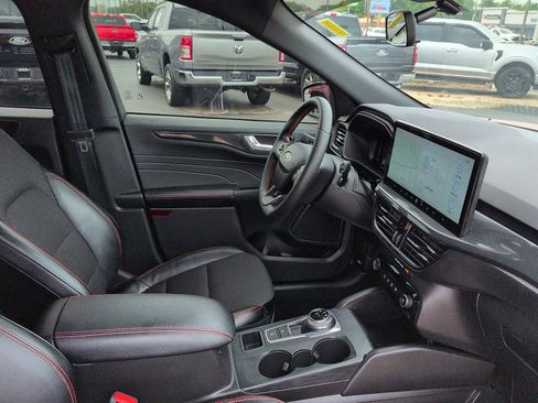 Certified 2024 Ford Escape ST-Line w/ Tech Pack #1 FWD image 10