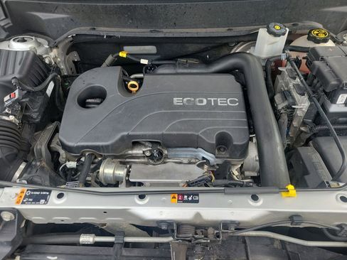 Used 2020 Chevrolet Equinox LT image 36