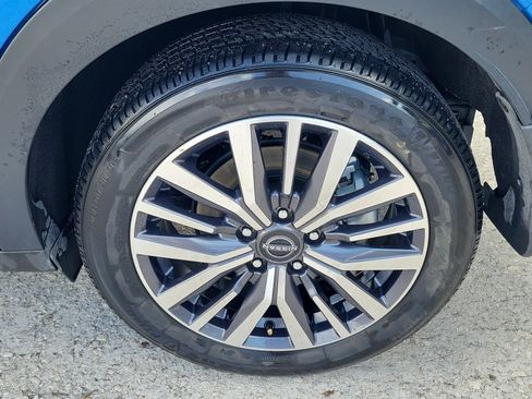 Certified 2024 Nissan Kicks SV FWD image 9