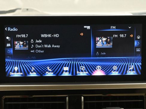 Used 2023 Lexus GX 460 Premium w/ Accessory Package AWD/4WD image 11