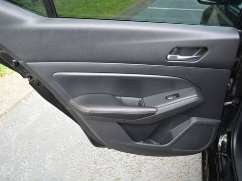Used 2019 Nissan Altima 2.5 SR FWD image 11