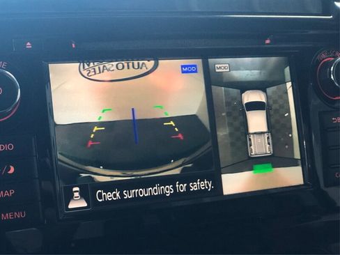 Used 2019 Nissan Titan Platinum Reserve AWD/4WD image 24