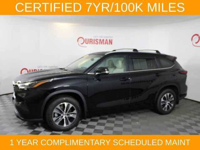 Used 2024 Toyota Highlander XLE AWD/4WD image 4