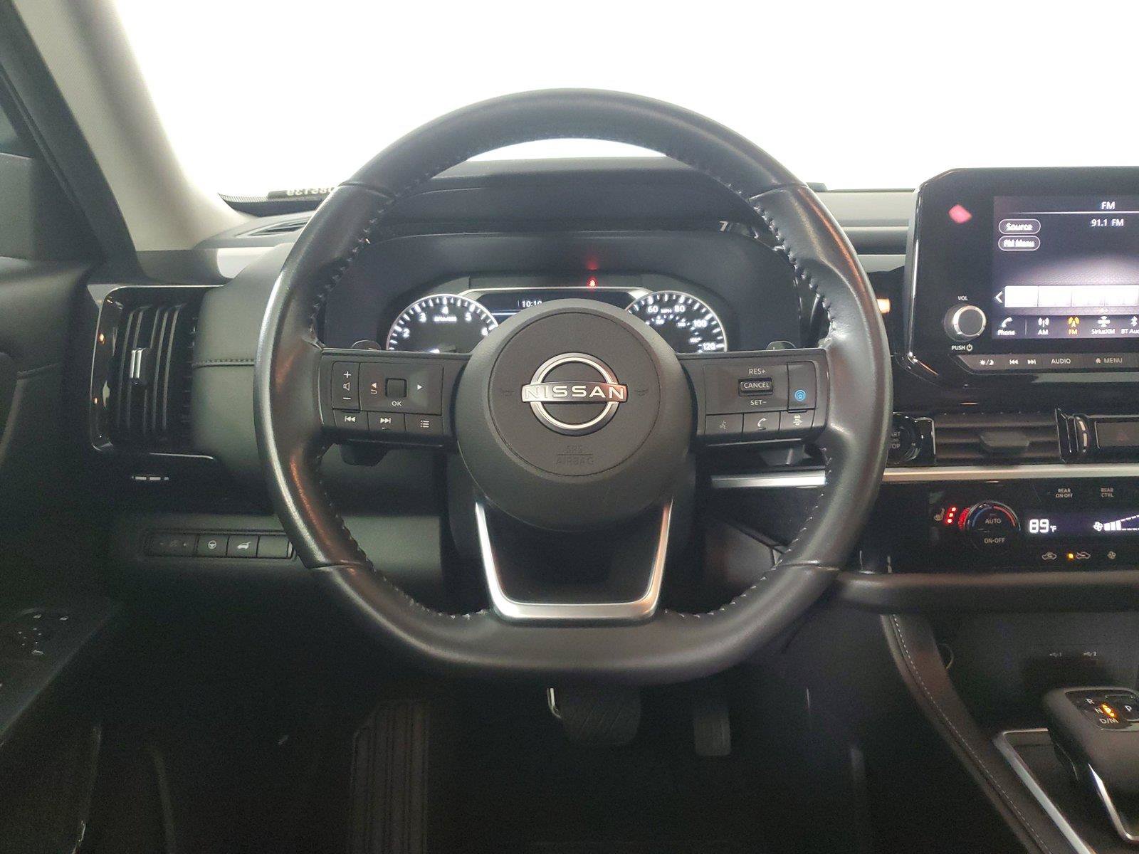 Used 2025 Nissan Pathfinder SV FWD image 14