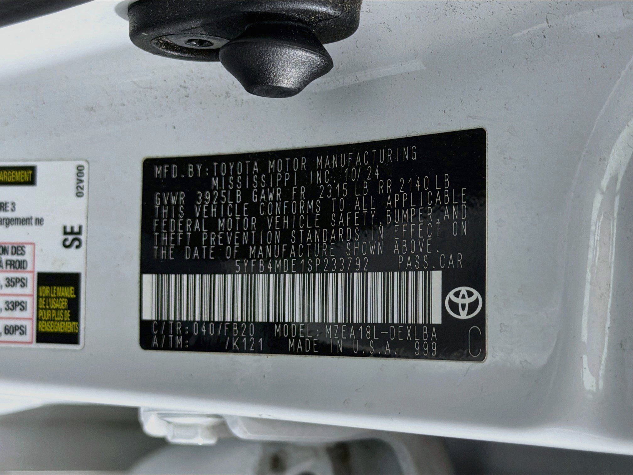 Used 2025 Toyota Corolla LE FWD image 12