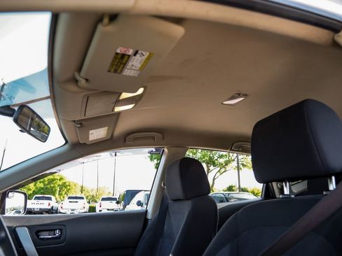 Used 2015 Nissan Rogue S w/ Convenience Package image 31