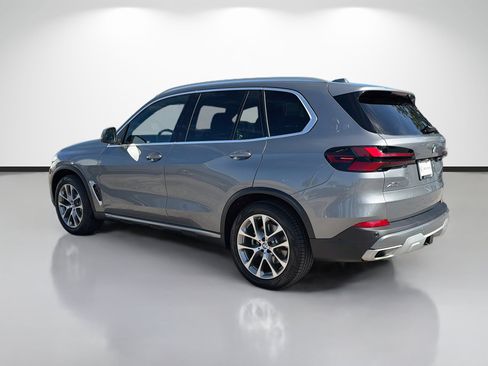 Used 2026 BMW X5 xDrive40i w/ Parking Assistance Package AWD/4WD image 5