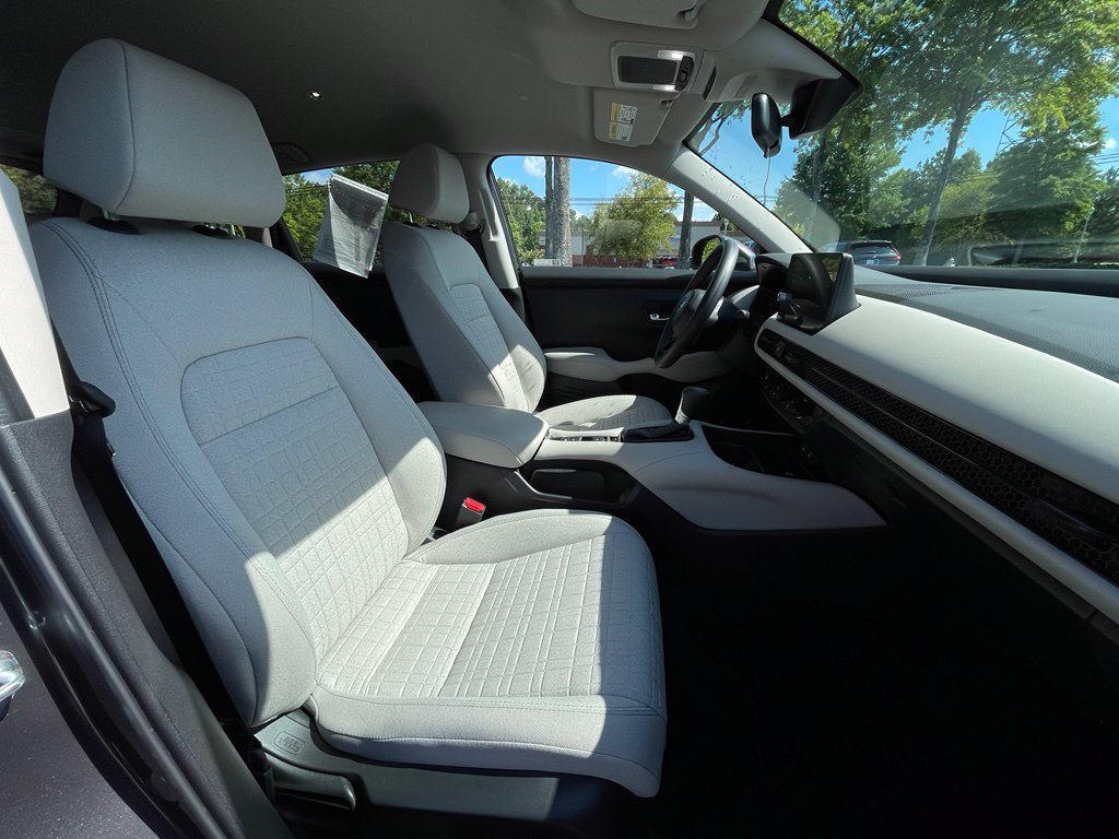 Certified 2026 Honda HR-V LX image 32
