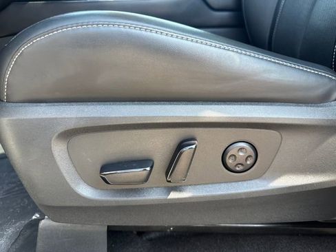 Used 2023 INFINITI QX60 Luxe image 45