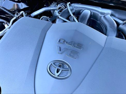 Used 2019 Toyota Avalon XLE w/ Moonroof Package FWD image 33