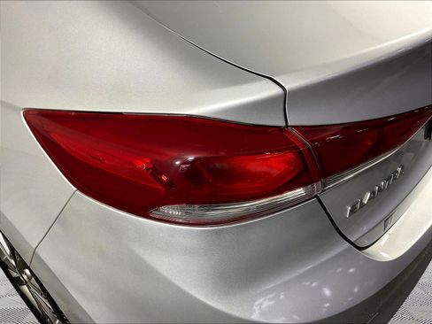 Used 2018 Hyundai Elantra SEL FWD image 23