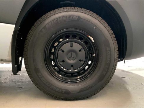 New 2025 Mercedes-Benz Sprinter 2500 image 9