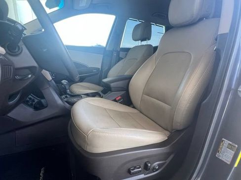 Used 2017 Hyundai Santa Fe Sport FWD image 6