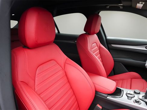 New 2025 Alfa Romeo Stelvio Sprint w/ Veloce Package image 21