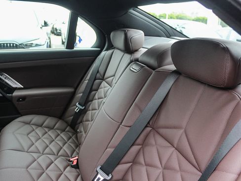 New 2026 BMW 740i w/ Premium Package image 18