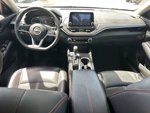 Used 2023 Nissan Altima 2.5 SR FWD image 16