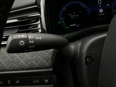 Used 2026 Toyota Camry XLE image 35