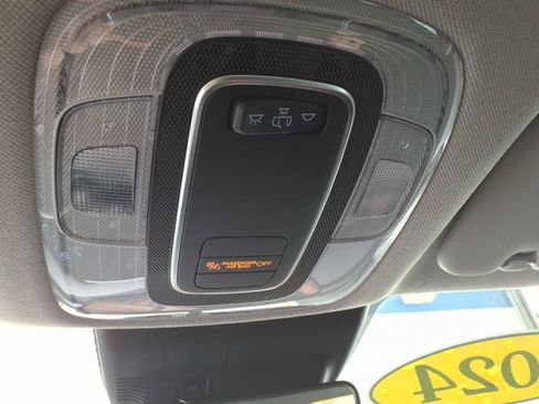 Used 2025 Hyundai Elantra Hybrid FWD image 28