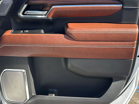 Certified 2024 GMC Sierra 2500 Denali Ultimate image 21