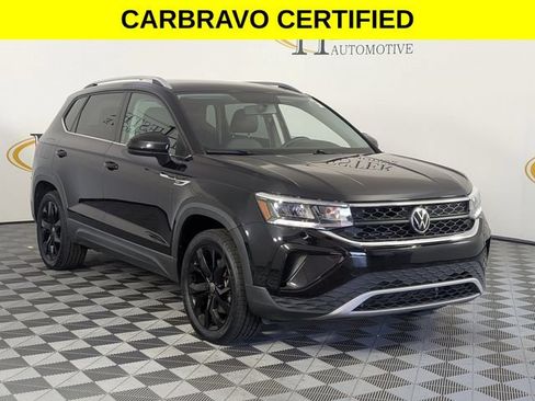 Used 2022 Volkswagen Taos SE AWD/4WD image 2