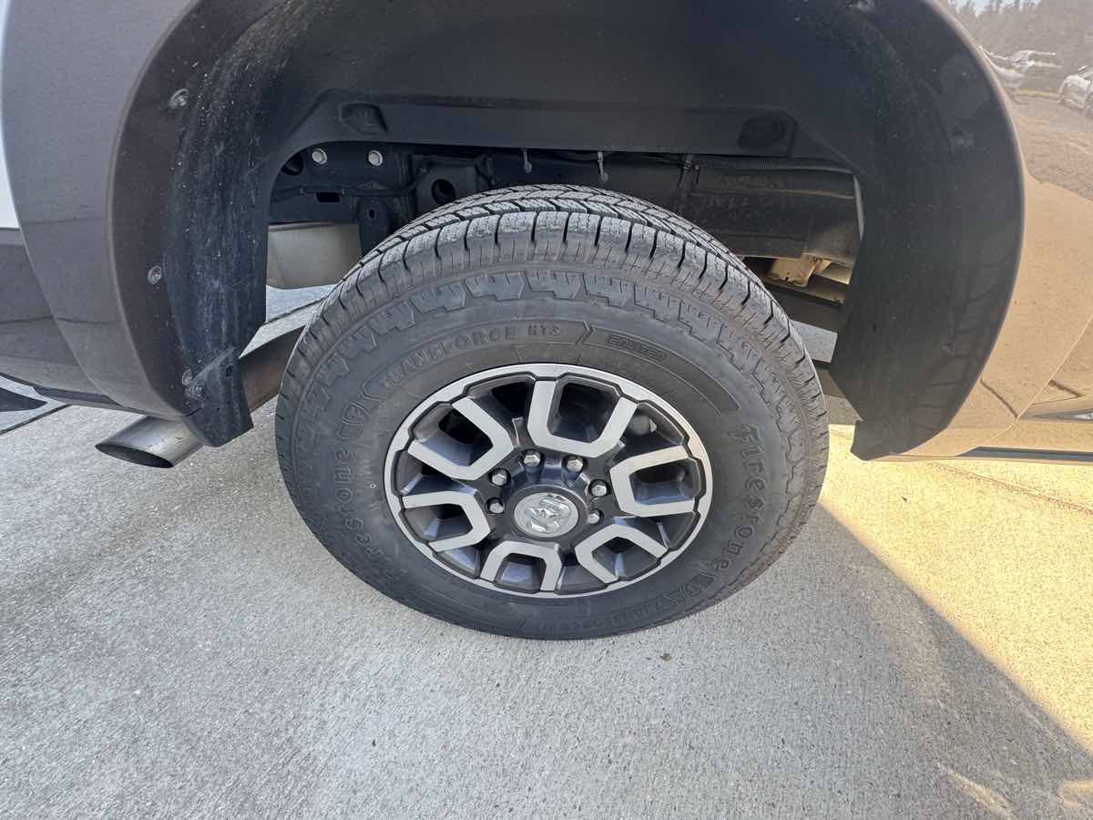 Used 2024 RAM 2500 Limited w/ Safety Group AWD/4WD image 39