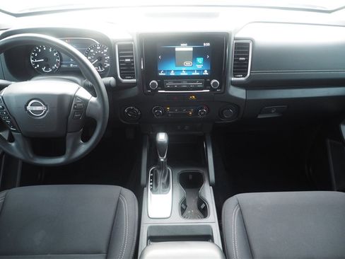 Used 2022 Nissan Frontier SV image 22