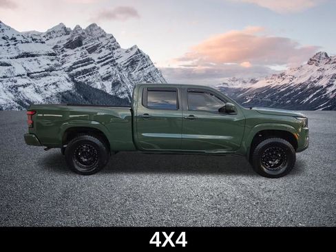 Used 2023 Nissan Frontier SV w/ Technology Package image 3