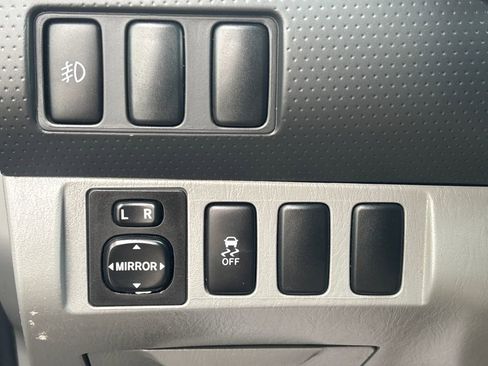 Used 2013 Toyota Tacoma PreRunner image 21