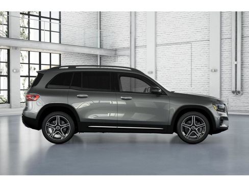 New 2026 Mercedes-Benz GLB 250 image 2