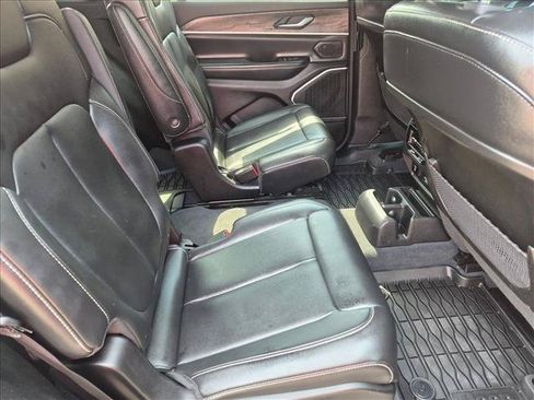 Used 2023 Jeep Grand Cherokee L Limited AWD/4WD image 26