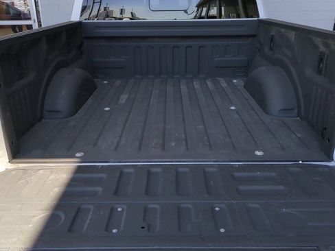 Used 2018 Ford F150 Lariat w/ Equipment Group 502A Luxury AWD/4WD image 16