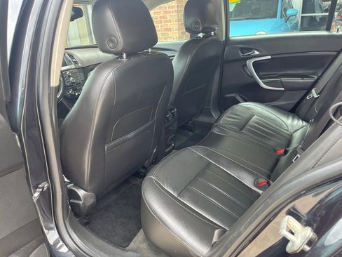 Used 2012 Buick Regal Premium image 12