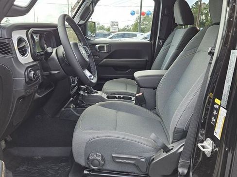 New 2025 Jeep Wrangler Unlimited Sahara image 10