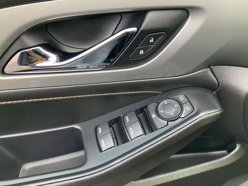 Used 2021 Chevrolet Traverse RS image 22