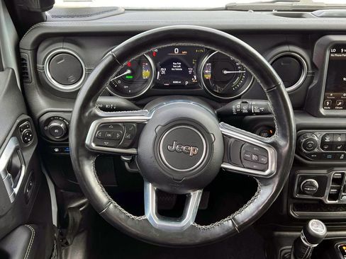 Certified 2022 Jeep Wrangler Unlimited Sahara w/ Cold Weather Group image 12