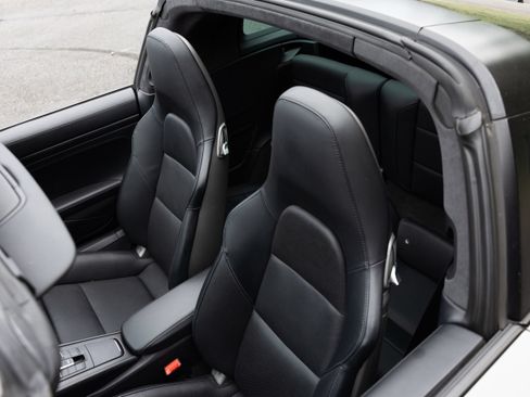 Used 2019 Porsche 911 Targa 4 GTS AWD/4WD image 3