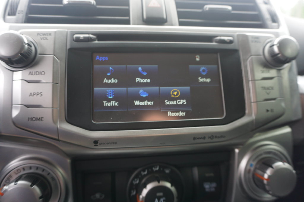Used 2018 Toyota 4Runner SR5 AWD/4WD image 10