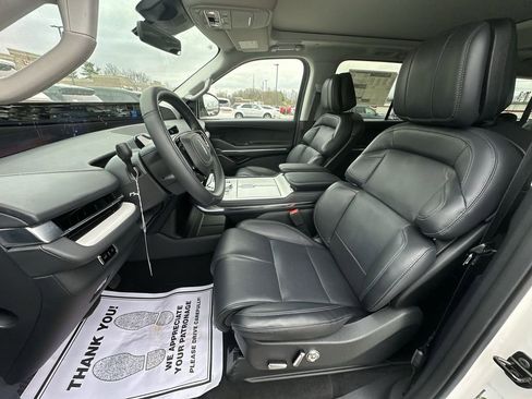 New 2025 Lincoln Navigator L Reserve AWD/4WD image 11