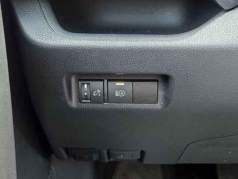 Used 2025 Toyota RAV4 LE AWD/4WD image 24