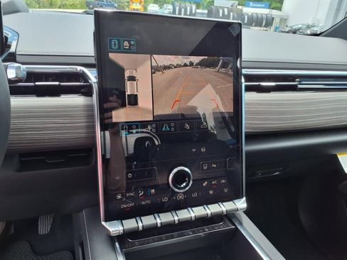 New 2025 GMC Sierra EV Denali image 9