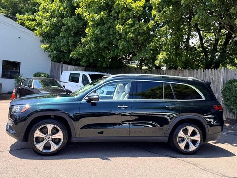 Used 2021 Mercedes-Benz GLS 450 4MATIC image 3