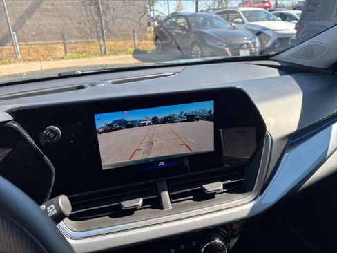 Used 2025 Chevrolet Trax LT image 22