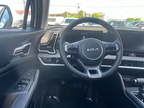 Used 2025 Kia Sportage LX FWD image 33