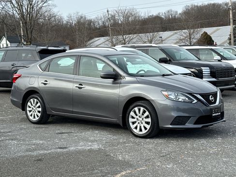 Used 2019 Nissan Sentra S image 1