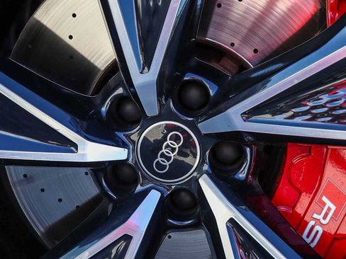 Used 2023 Audi RS 7 Sportback w/ Black Optic Package image 15