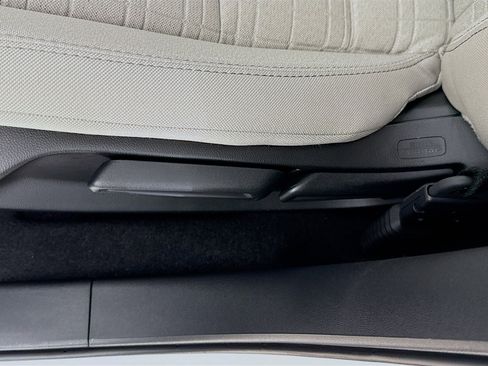 Certified 2026 Honda HR-V LX image 22