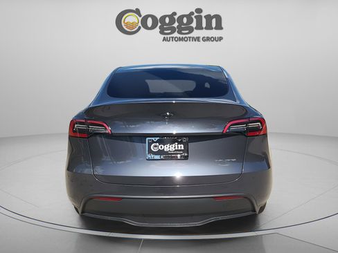 Used 2023 Tesla Model Y Long Range AWD/4WD image 4